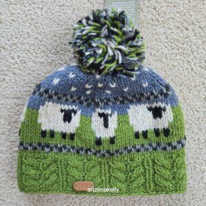 NWT Wool Sheep Pom Knit Beanie With Fleece Lining